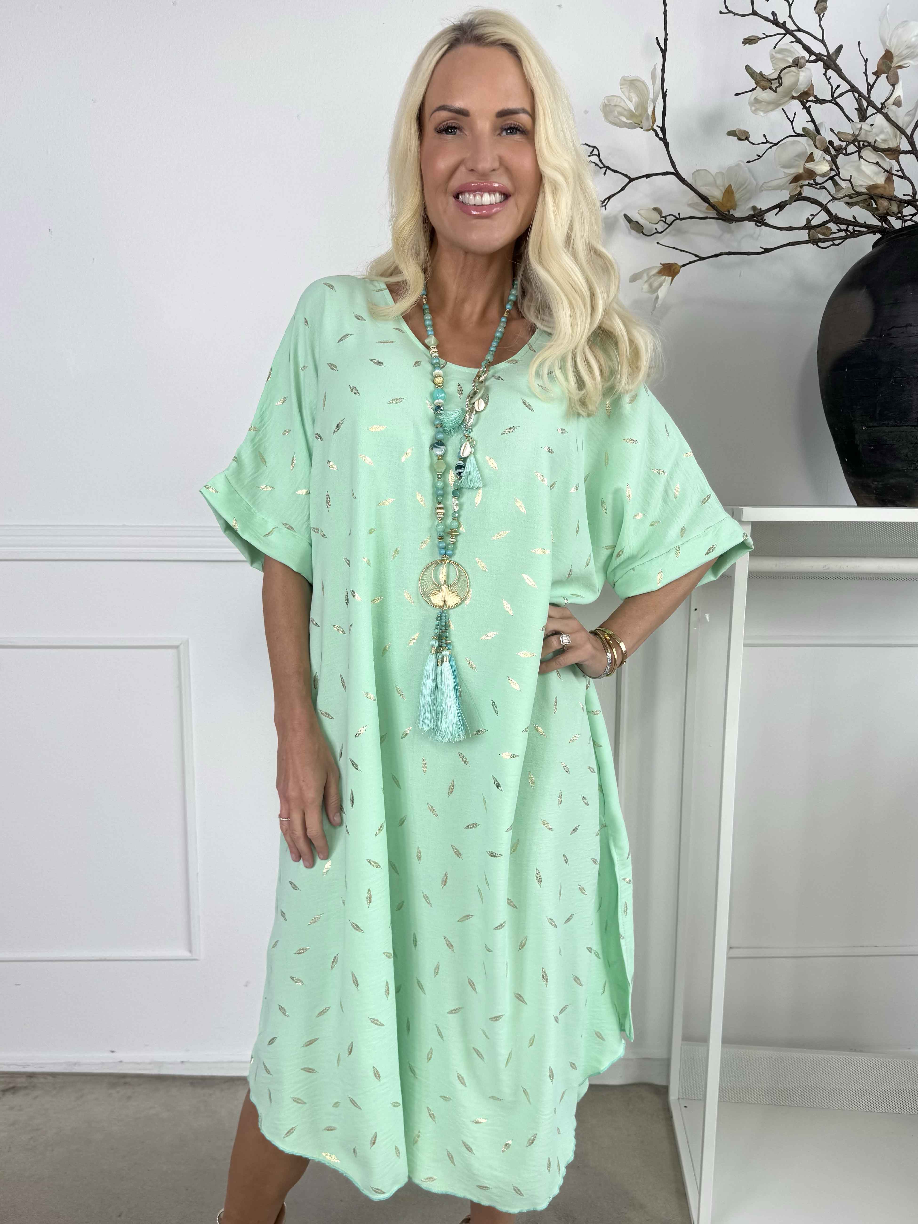 Valentina - Söt klänning med fina guldblad som detaljer